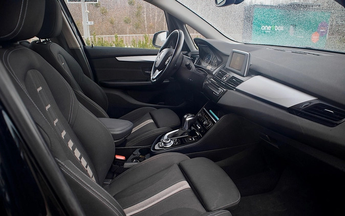 BMW Seria 2 cena 69900 przebieg: 116600, rok produkcji 2016 z Gdańsk małe 277